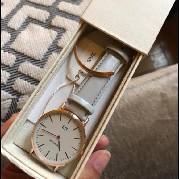 Aubrey Watch - Picture 1 of 8